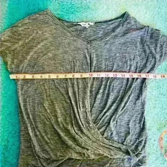 🔥ATHLETA Shirt🔥 - Picture 4 of 5